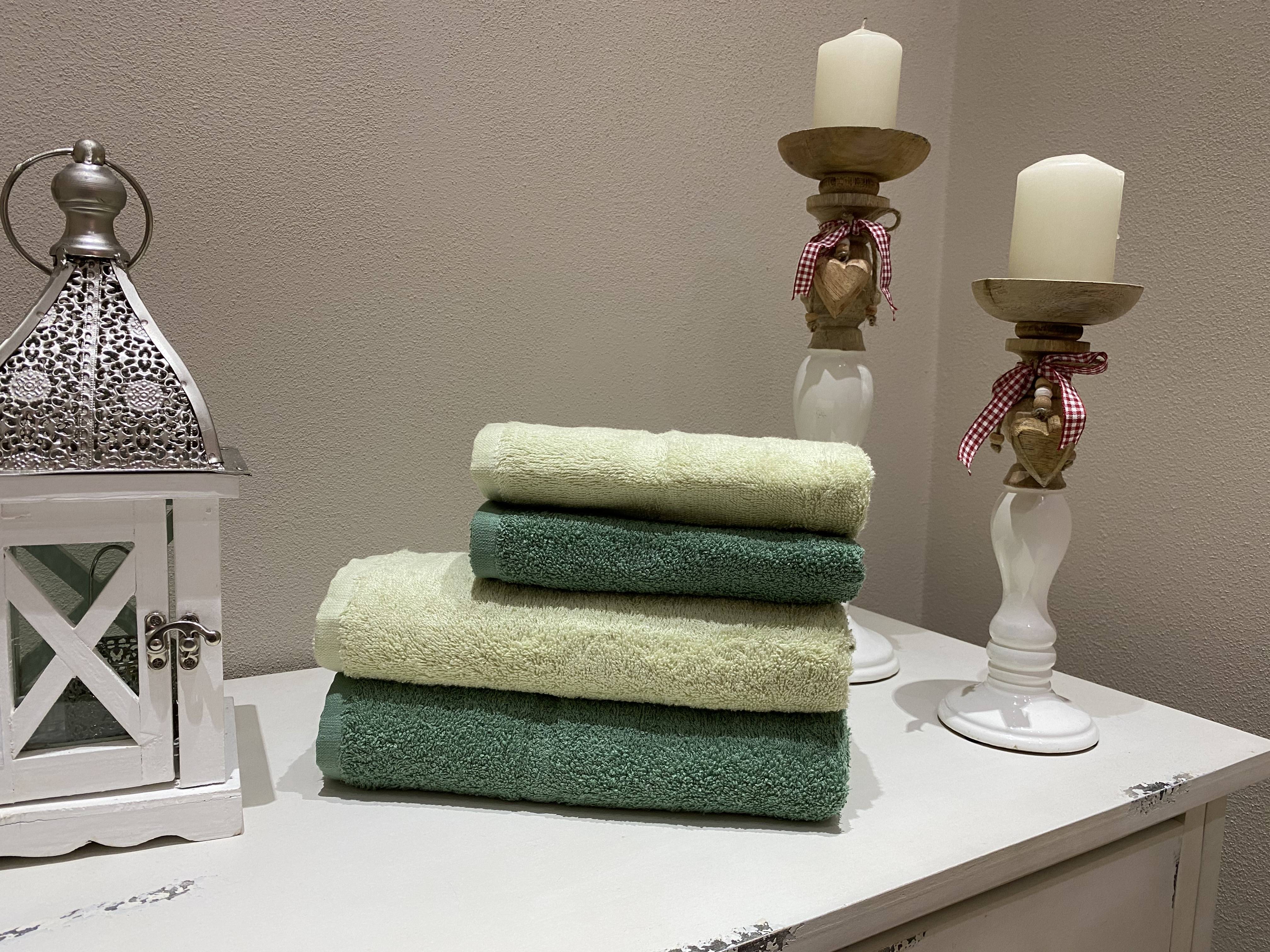 Asciugamani Set Quattro Pezzi Tinta Unita