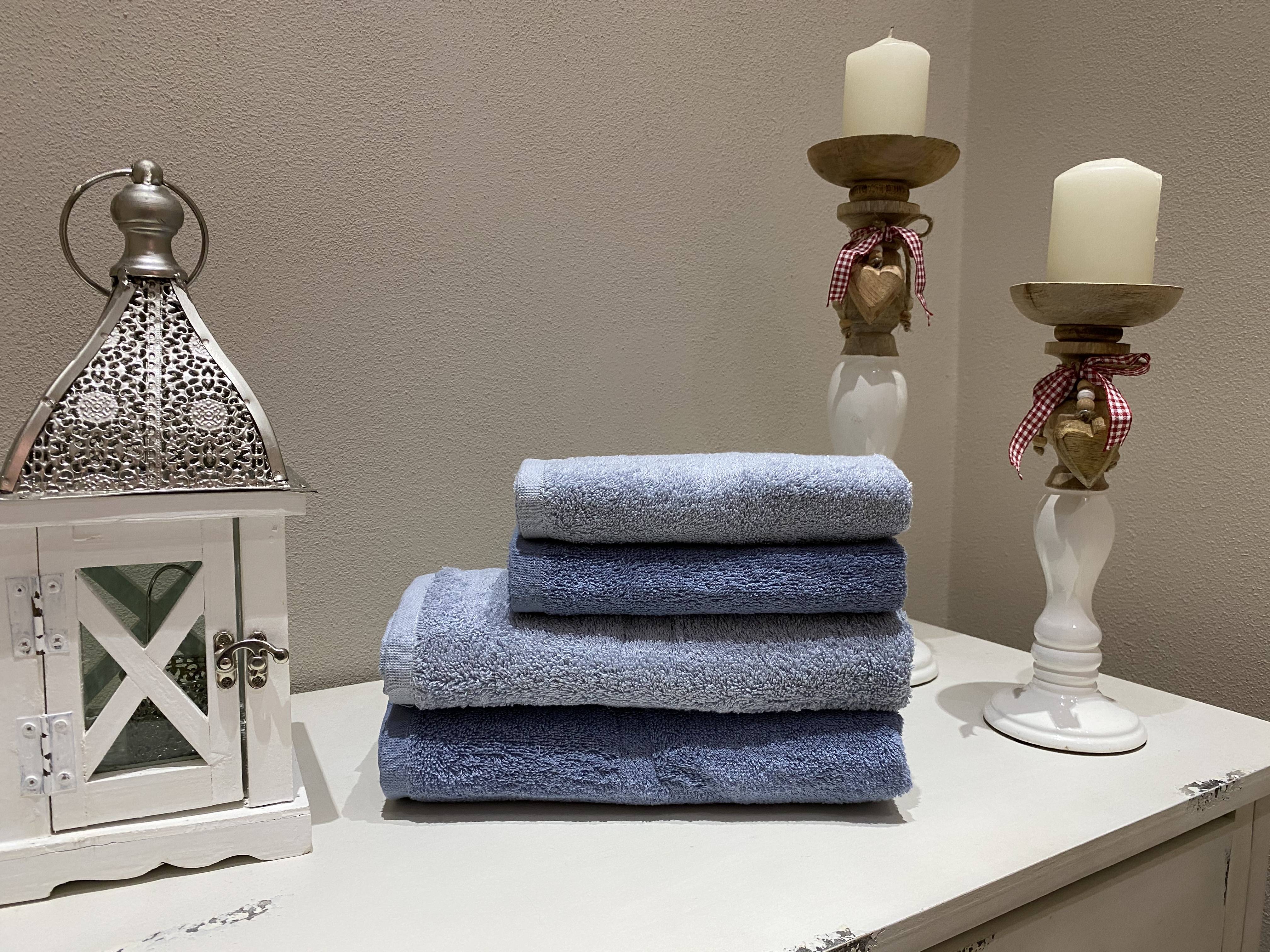 Asciugamani Set Quattro Pezzi Tinta Unita