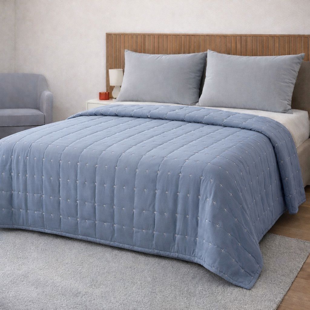 Trapuntino Kenny con ricamo rifinito a mano