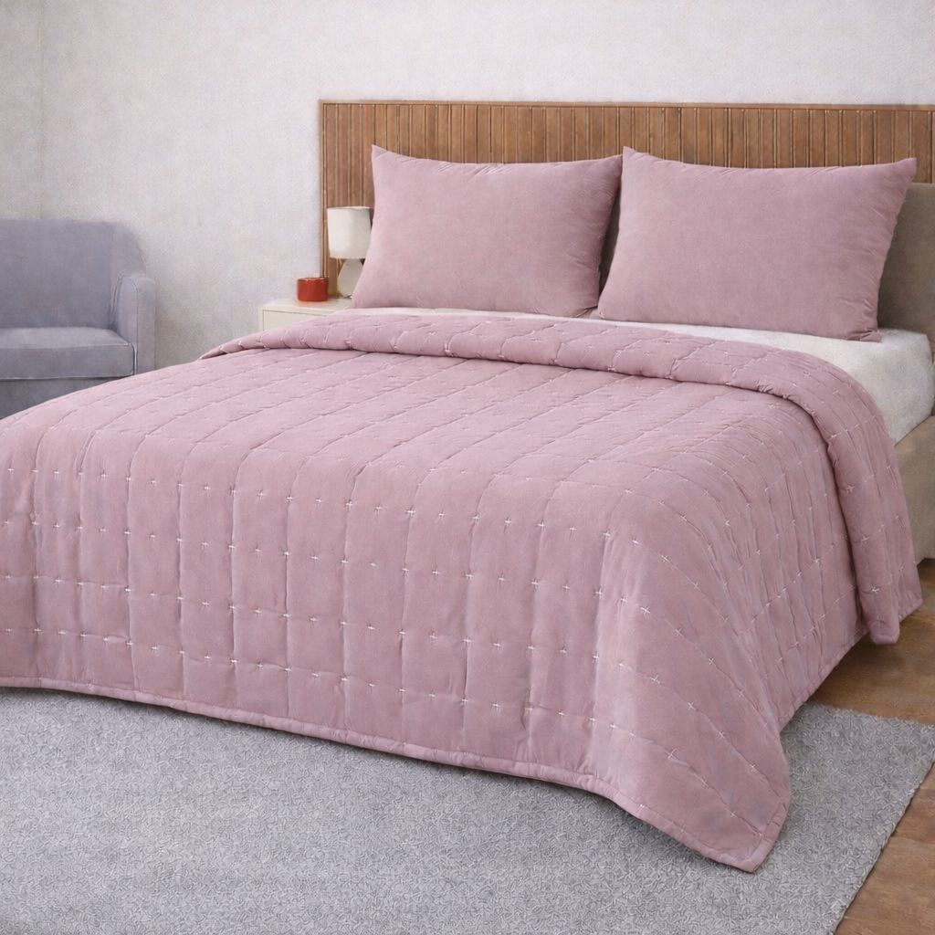 Trapuntino Kenny con ricamo rifinito a mano