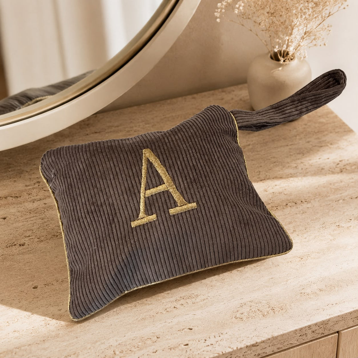 Pochette con Cifra Velluto Marrone
