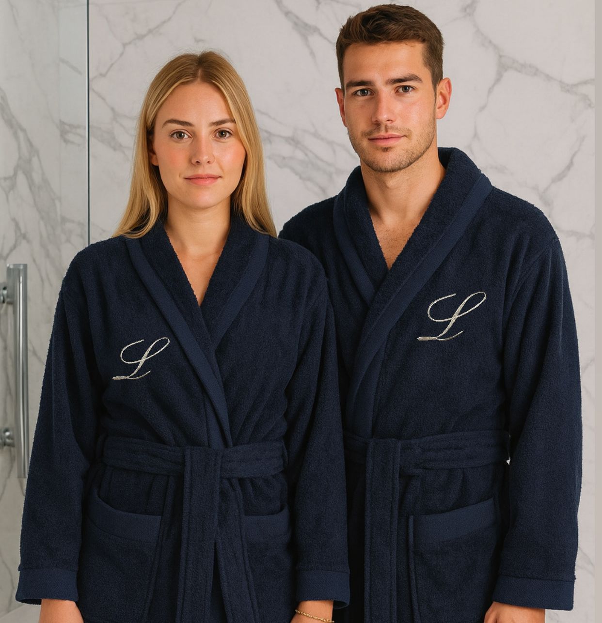 Accappatoio Unisex In Spugna Joly BLU NAVY Con Iniziale Personalizzata