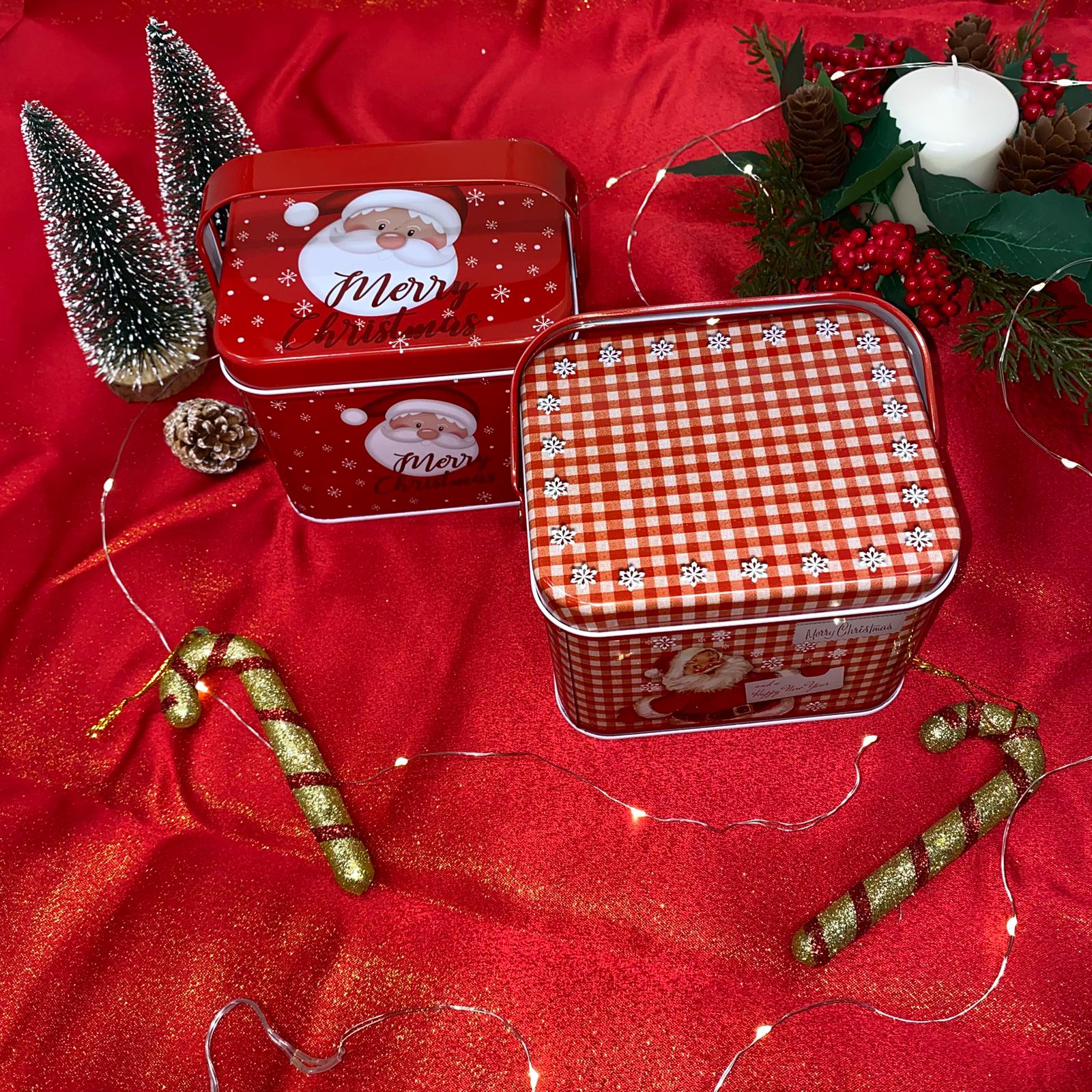 Scatola in latta con 2 strofinacci