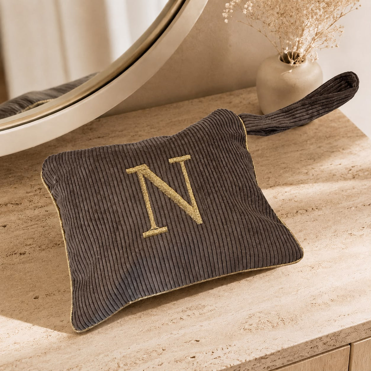 Pochette con Cifra Velluto Marrone