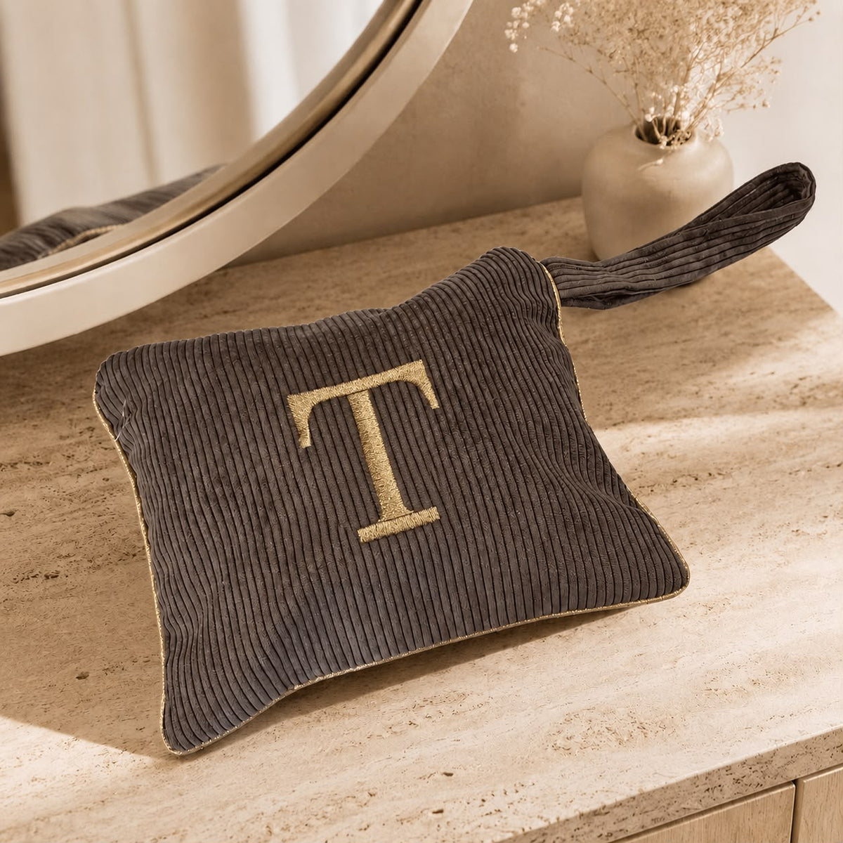Pochette con Cifra Velluto Marrone